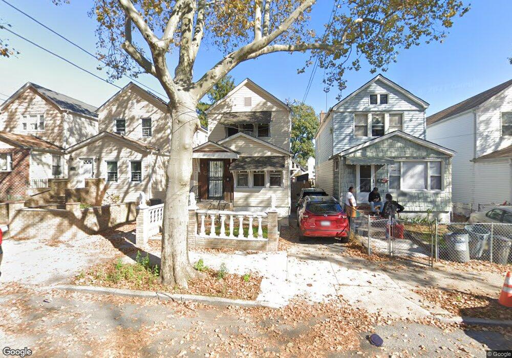 11127 158th St, Jamaica, NY 11433 - photo 1