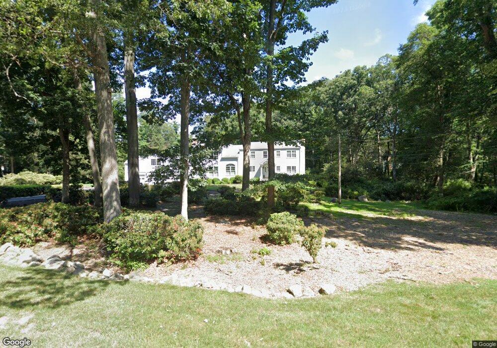 144 Evergreen Rd, New Canaan, CT 06840 - photo 1