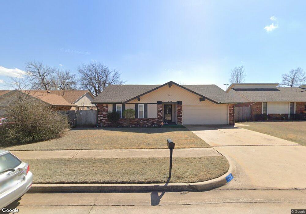 1120 N Patterson Dr, Moore, OK 73160 - photo 1