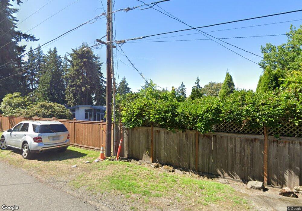 10 Wembley Ln, Mercer Island, WA 98040 - photo 1