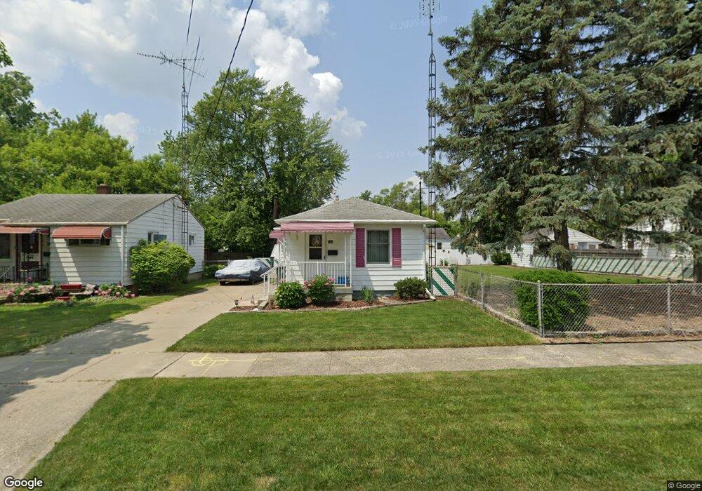 976 Hubbard Ave, Flint, MI 48503 - photo 1