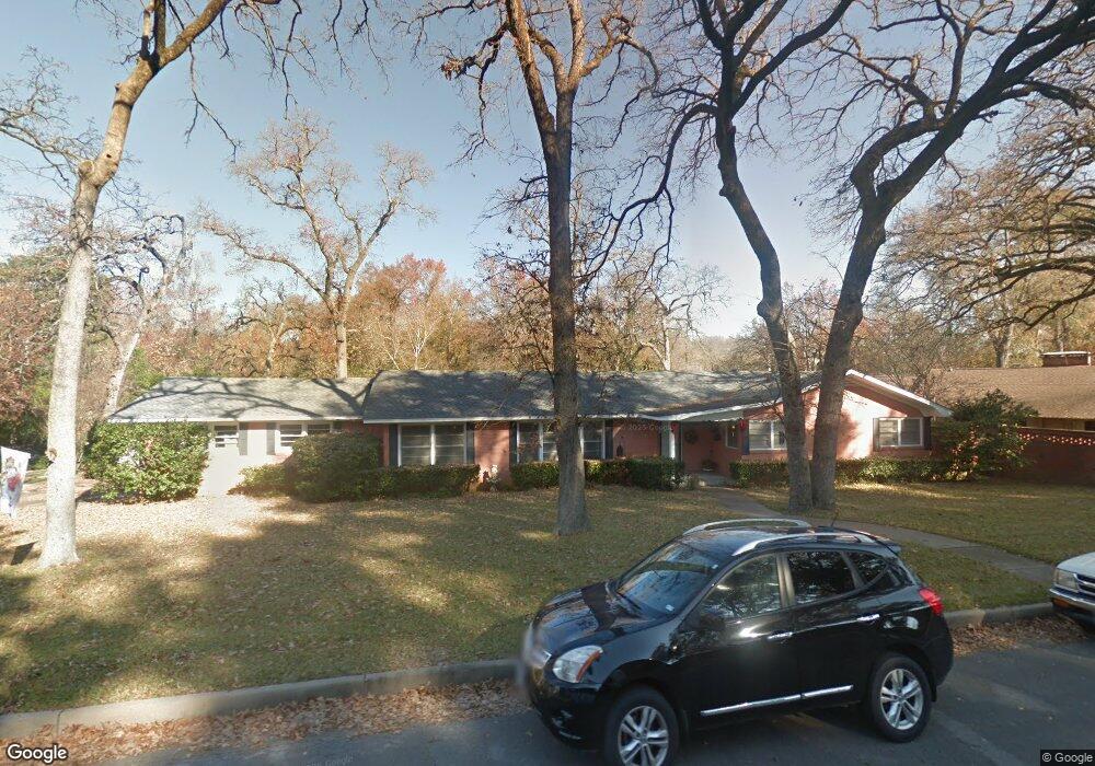 1016 Rhodes Dr, Tyler, TX 75701 - photo 1