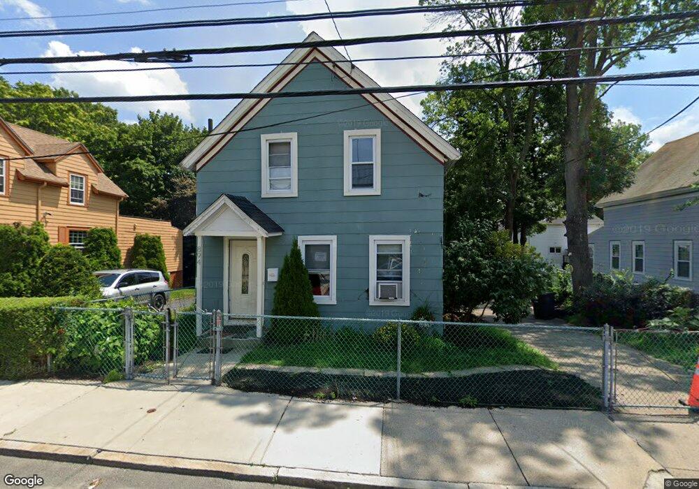 894 Canterbury St, Roslindale, MA 02131 - photo 1