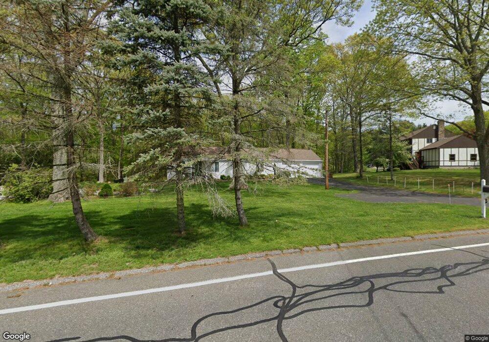 137 Mohegan Rd, Shelton, CT 06484 - photo 1