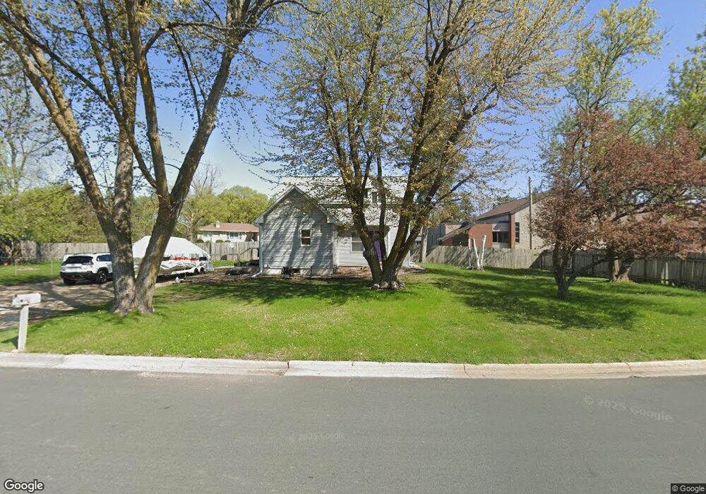 5260 Manchester Dr, Maple Plain, MN 55359 - photo 1