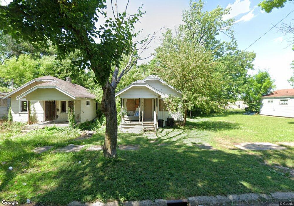 710 Barrie Ave, Flint, MI 48507 - photo 1