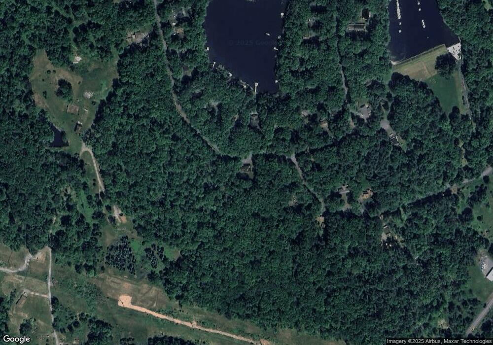 285 Fawn Lake Dr, Hawley, PA 18428 - photo 1