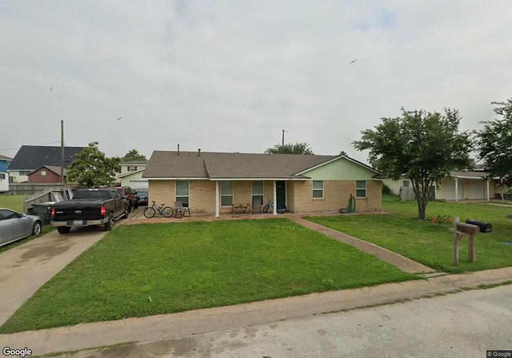 8010 Pruitt Dr, Galveston, TX 77554 - photo 1