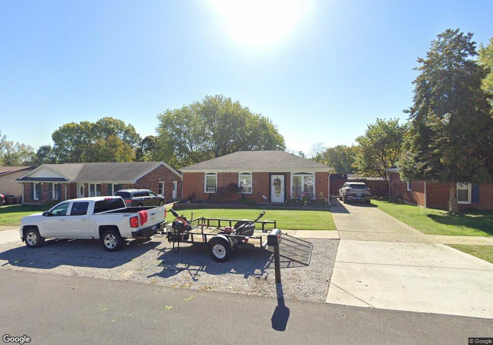 8901 Lantana Dr, Louisville, KY 40229 - photo 1