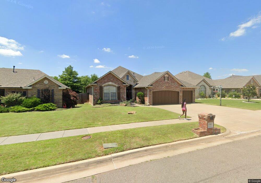 2709 SE 8th St, Moore, OK 73160 - photo 1