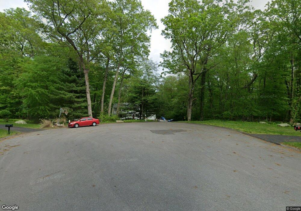 8 Little John Ct, Gales Ferry, CT 06335 - photo 1