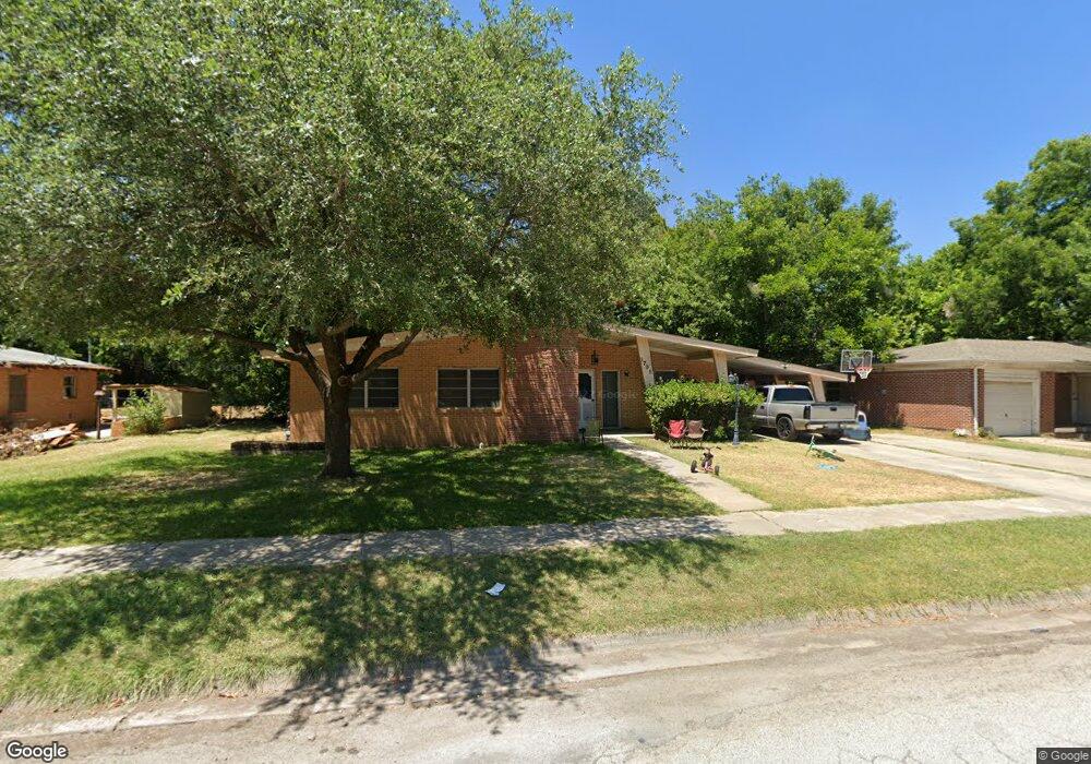 1705 Merrywood Way, Gainesville, TX 76240 - photo 1