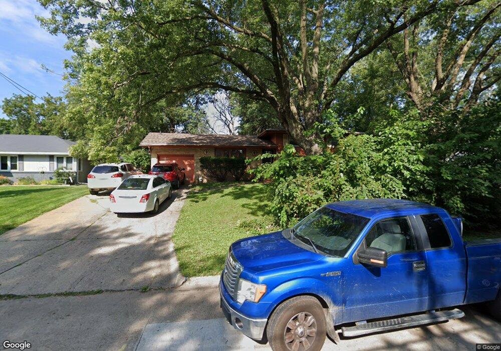 3838 43rd St, Des Moines, IA 50310 - photo 1