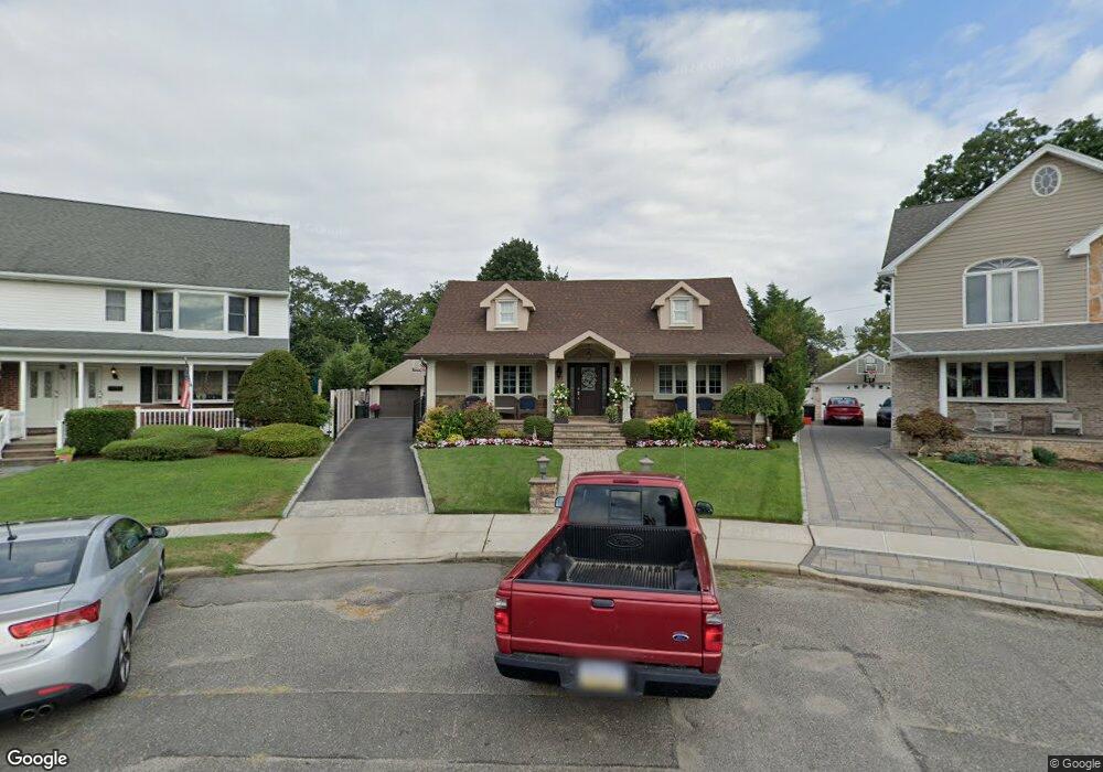 296 Claflin Ct, Franklin Square, NY 11010 - photo 1