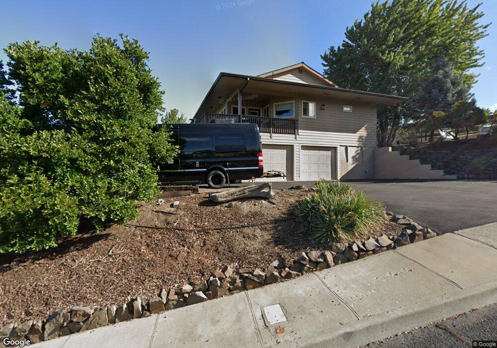 2601 E 15th St, the Dalles, OR 97058 - photo 1