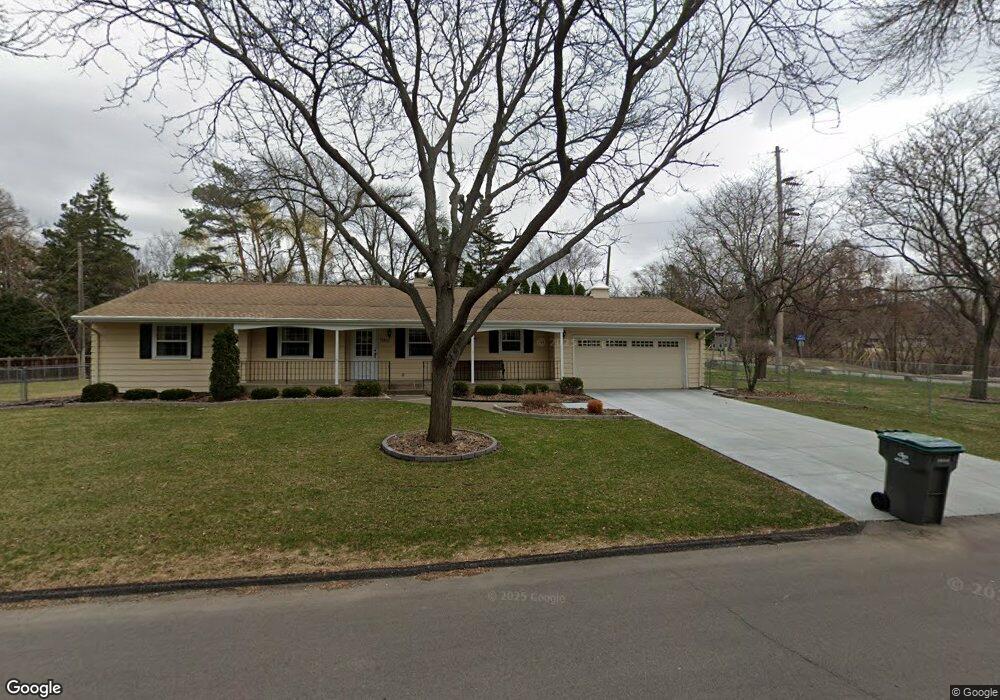 14427 Lennell Dr, Minnetonka, MN 55345 - photo 1