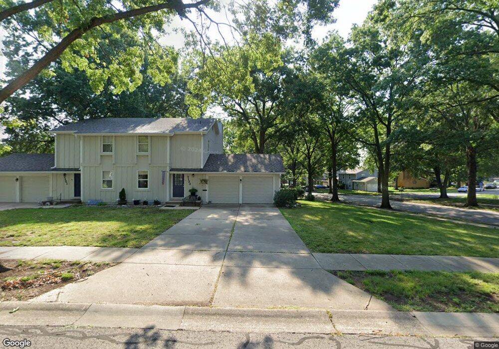 7123 Flint Dr, Shawnee, KS 66203 - photo 1