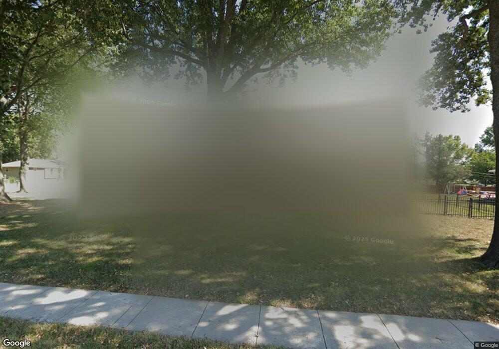 201 S Park Dr, Raymore, MO 64083 - photo 1