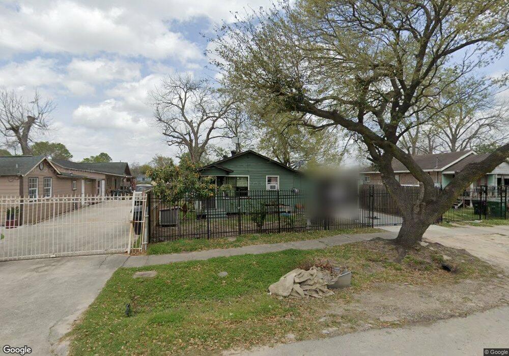 4045 Jewel St, Houston, TX 77026 - photo 1