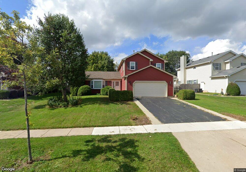 2010 Clematis Dr, Algonquin, IL 60102 - photo 1