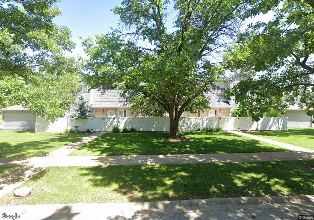 441 Park Ridge Ln unit D, Aurora, IL 60504 - photo 1