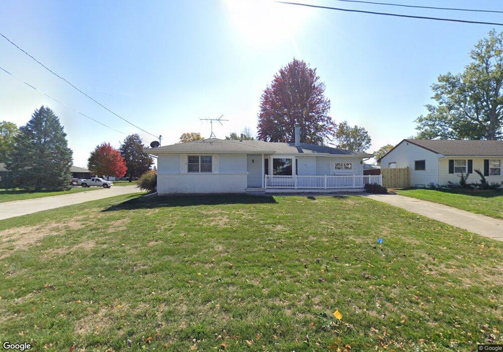 2011 N 3rd Ave E, Newton, IA 50208 - photo 1