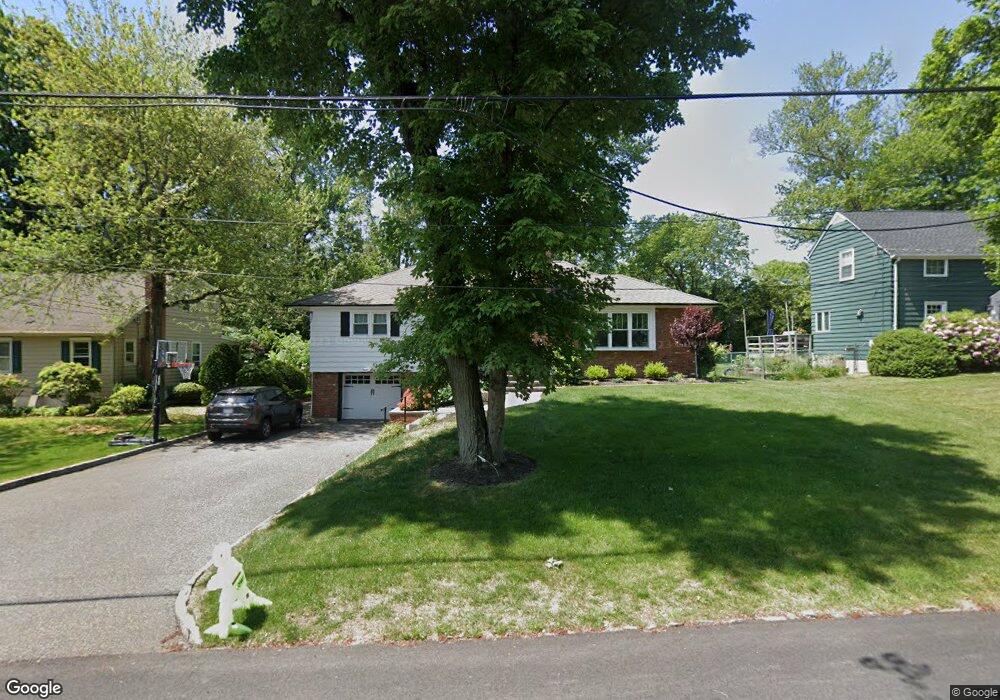 17 Magnolia Dr, New Providence, NJ 07974 - photo 1