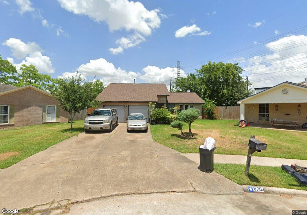 8703 Kirkmont Dr, Houston, TX 77089 - photo 1