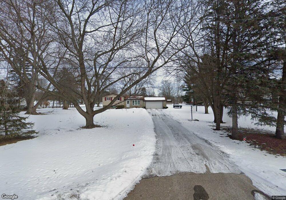 2490 Blarney Dr, Davison, MI 48423 - photo 1