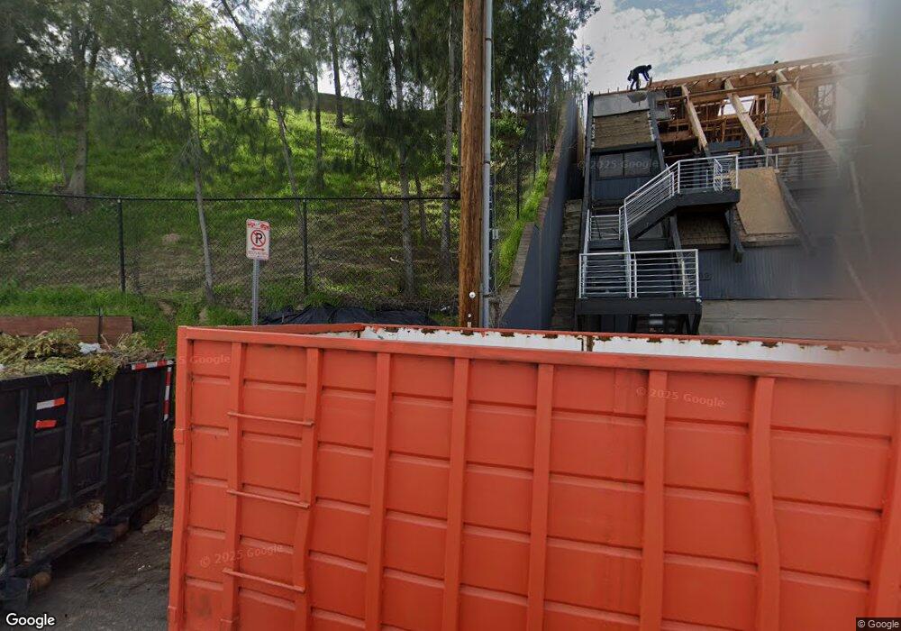 5155 Medina Rd, Woodland Hills, CA 91364 - photo 1