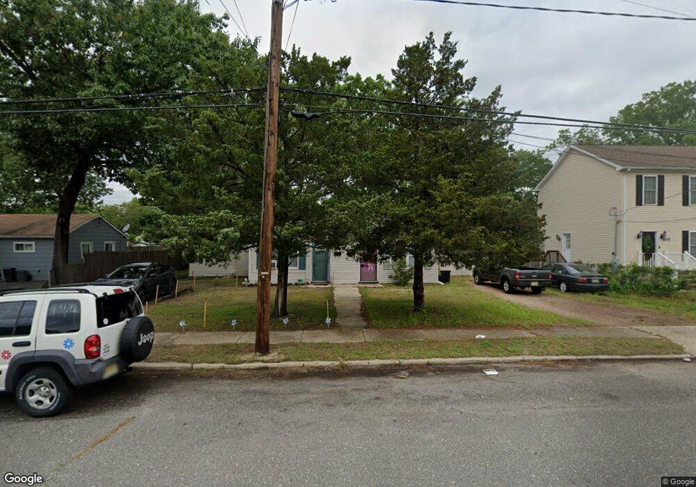 609 Maple St unit 611, Lakehurst, NJ 08733 - photo 1