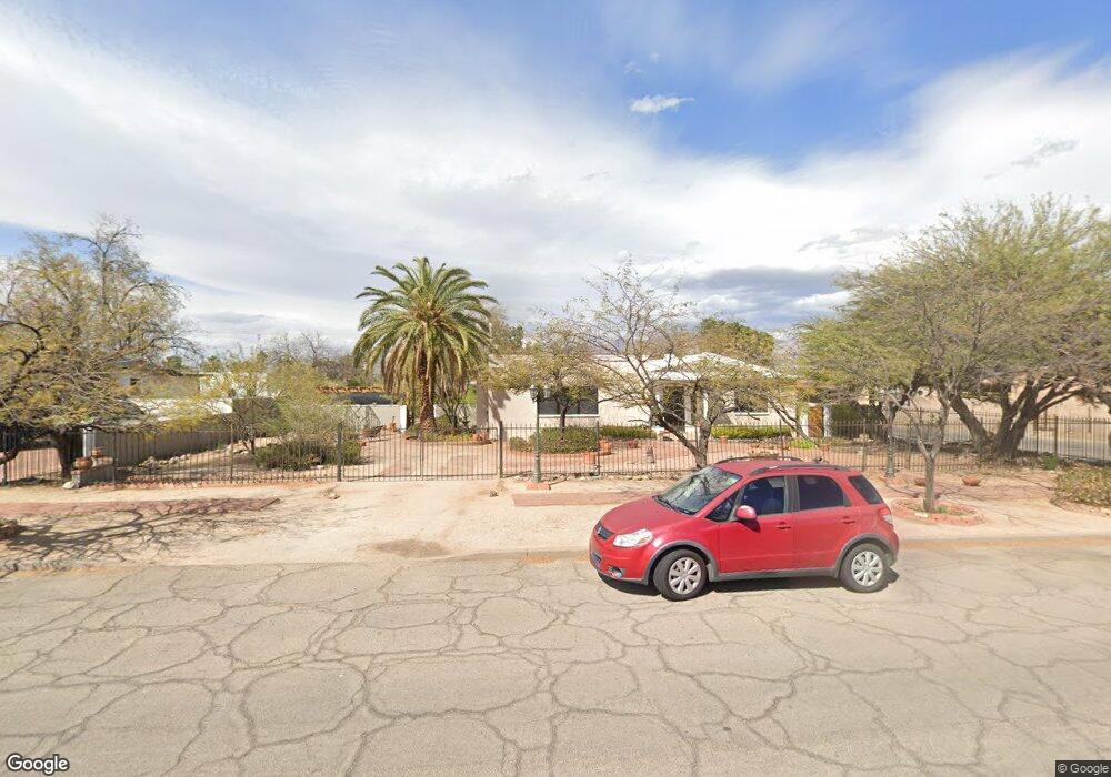 2247 E Helen St, Tucson, AZ 85719 - photo 1