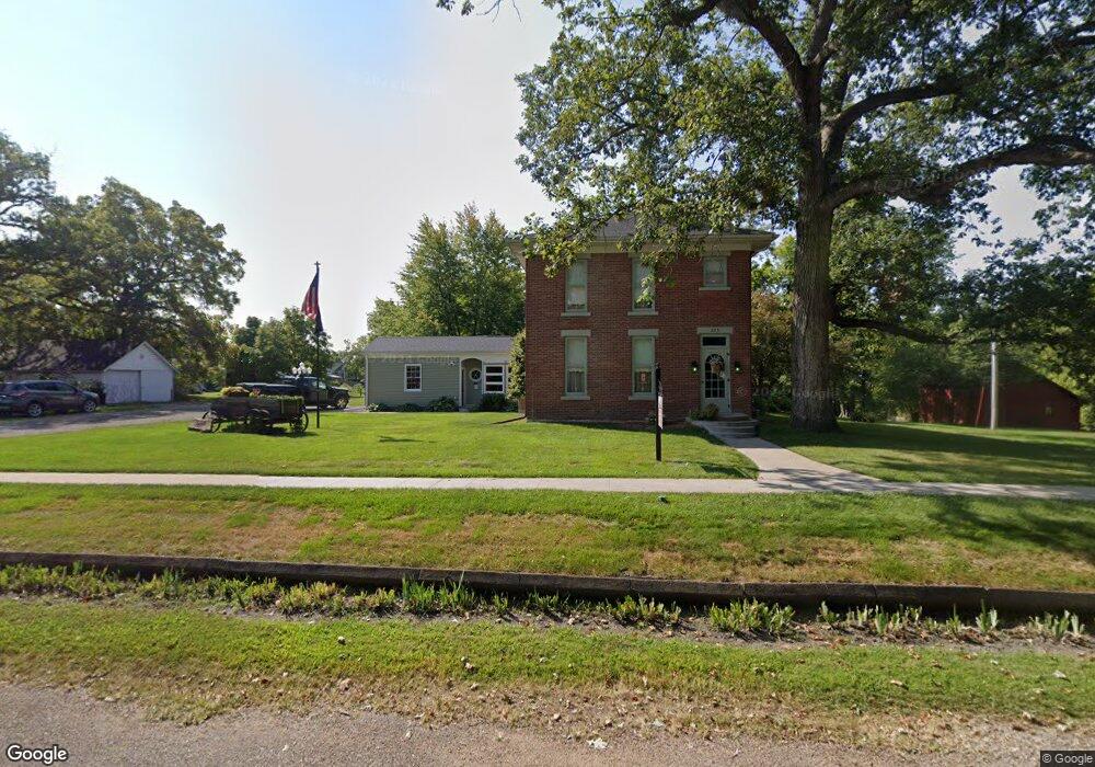 305 Cherry St, Columbus Junction, IA 52738 - photo 1