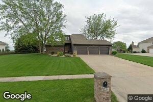 1621 Dakota Dr, Waterloo, IA 50701
