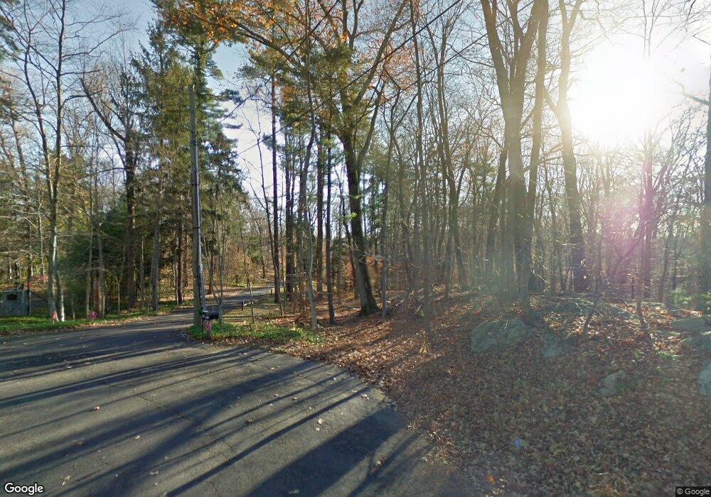 42 Mohawk Ln, Greenwich, CT 06831 - photo 1