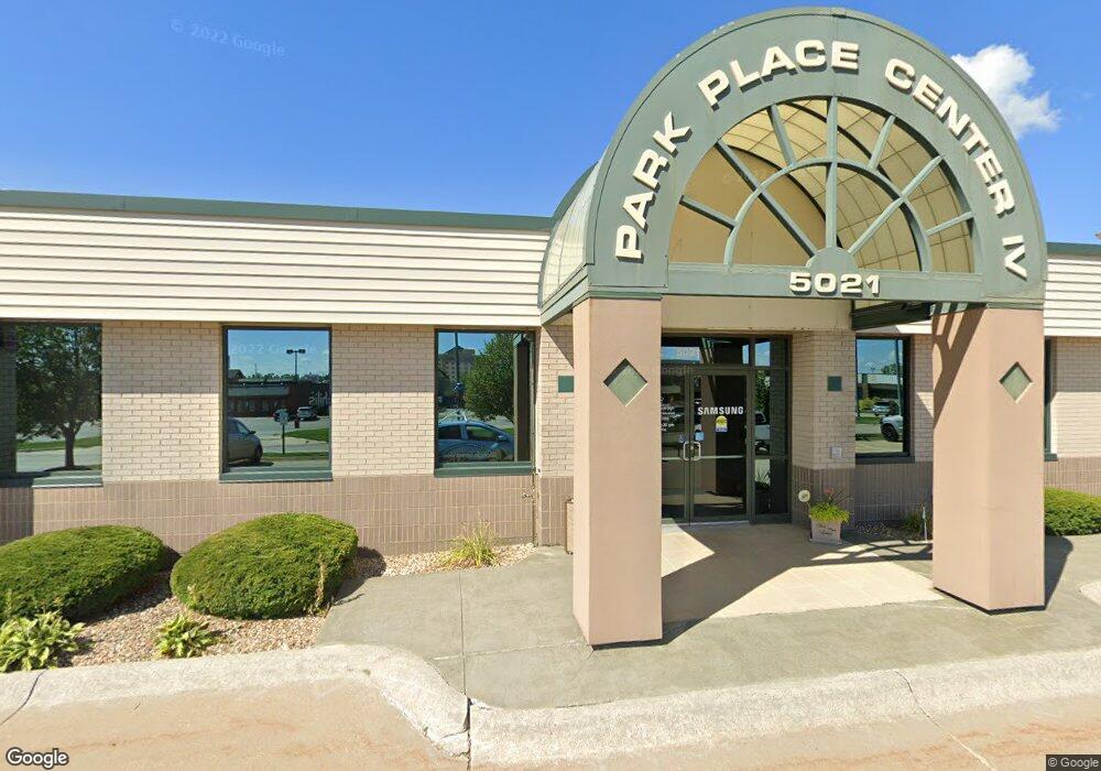 5021 Duffy Dr NE, Cedar Rapids, IA 52402 - photo 1