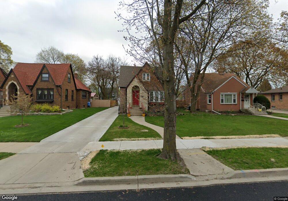 611 N Elmwood Ave, Waukegan, IL 60085 - photo 1