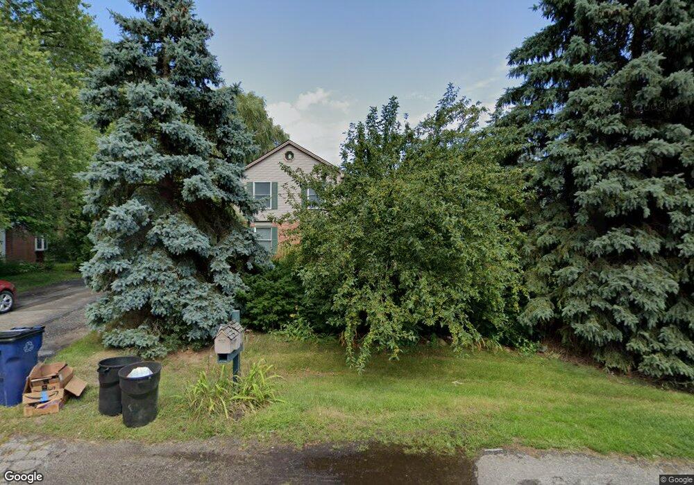 2601 Douglas Dr, Bloomfield Hills, MI 48304 - photo 1