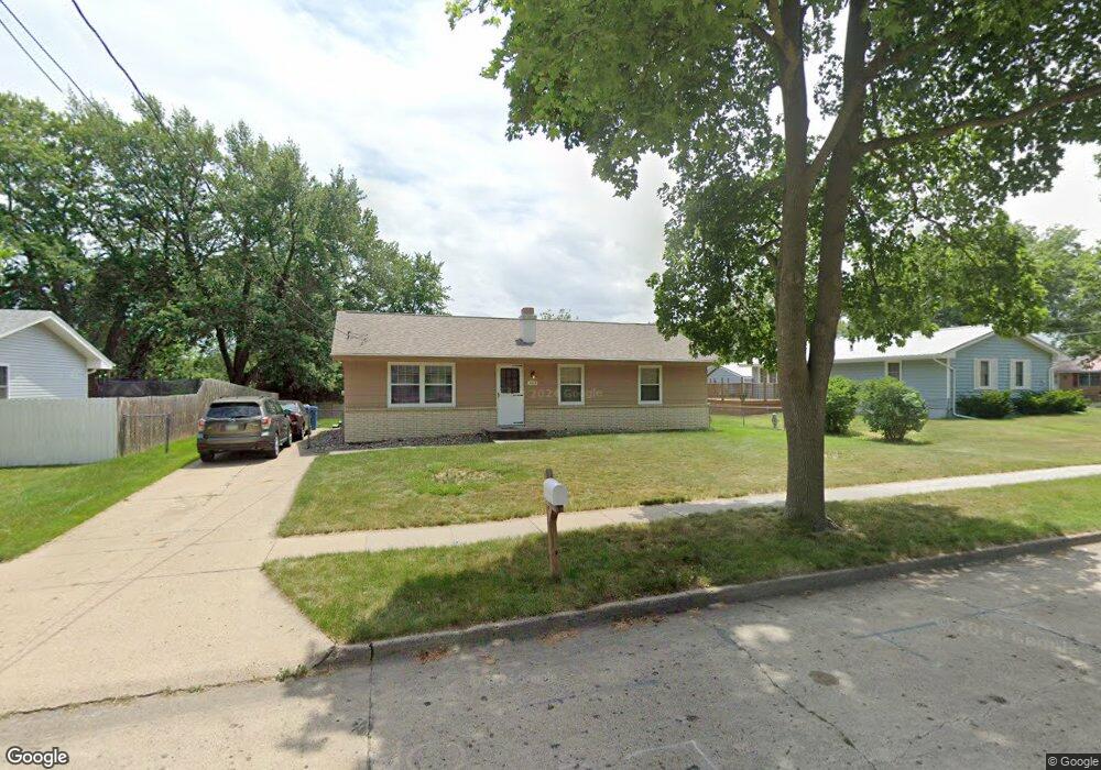 309 E Trowbridge St, Des Moines, IA 50315 - photo 1