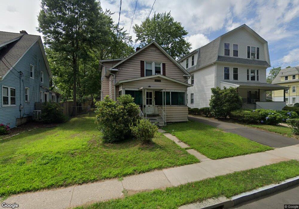 119 Oakwood Ave, West Hartford, CT 06119 - photo 1