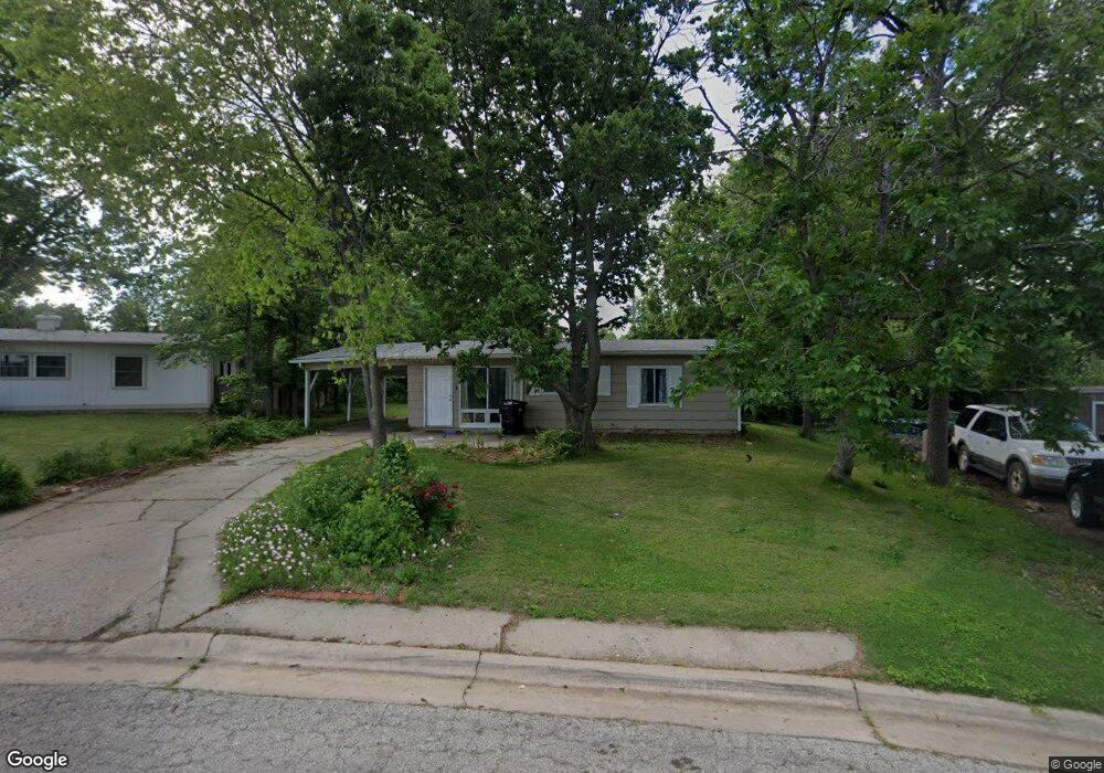 920 SW 32nd St, Topeka, KS 66611 - photo 1