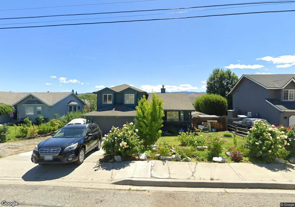 1812 3rd St NE, East Wenatchee, WA 98802 - photo 1