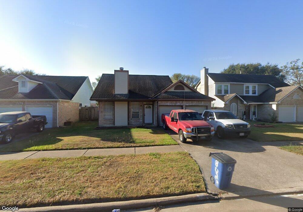 8023 Log Hollow Dr, Houston, TX 77040 - photo 1