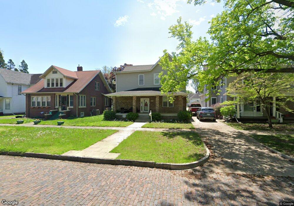 1013 Wabash Ave, Mattoon, IL 61938 - photo 1