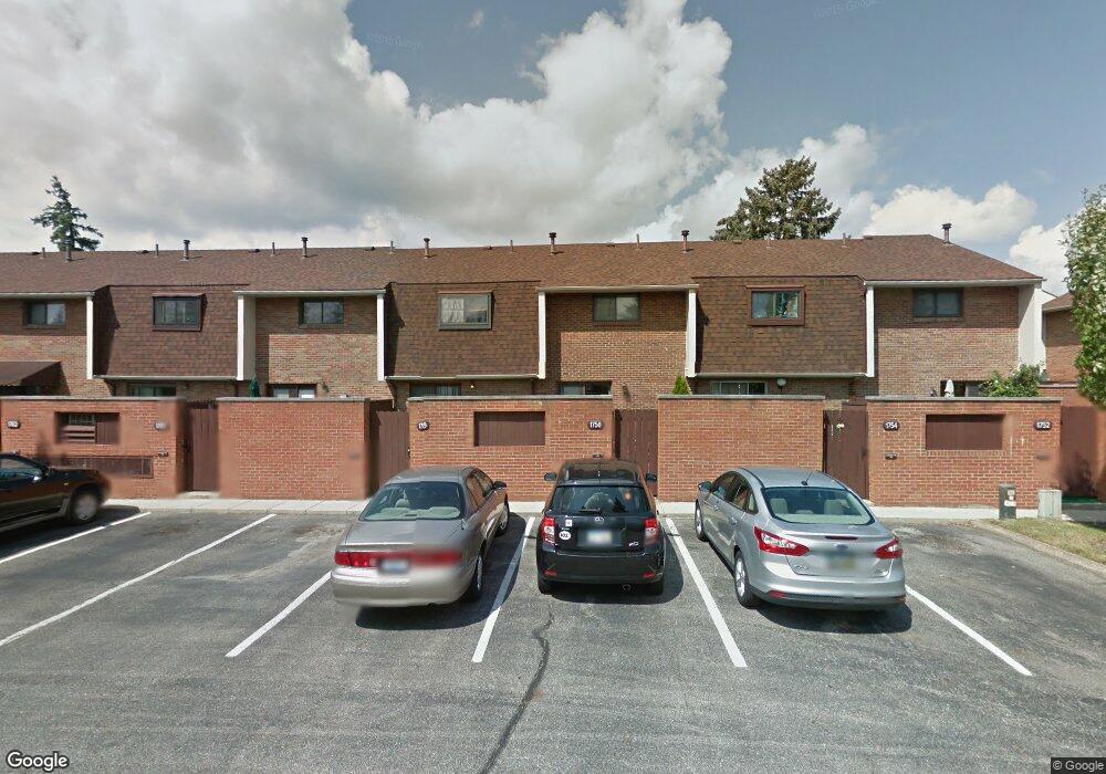 1756 Willoway Cir S unit W, Columbus, OH 43220 - photo 1