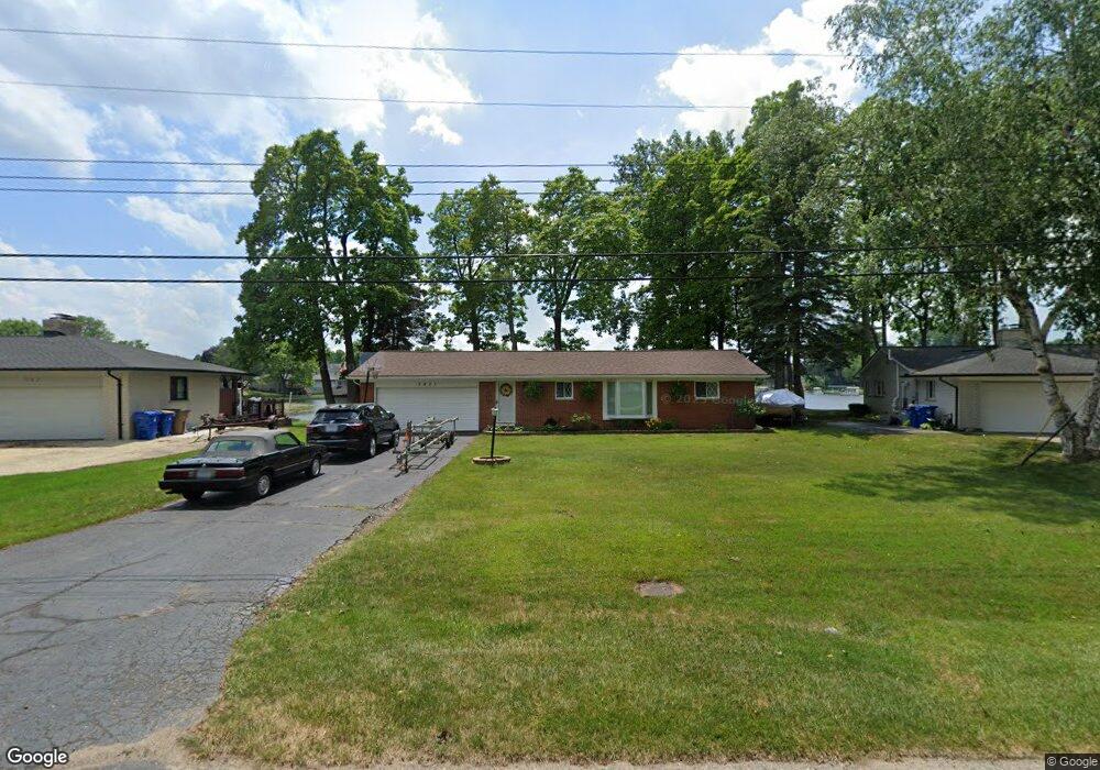 3831 Dill Dr, Waterford, MI 48329 - photo 1