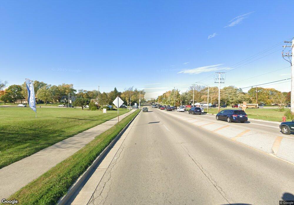 w 156n7597 Pilgrim Rd, Menomonee Falls, WI 53051 - photo 1