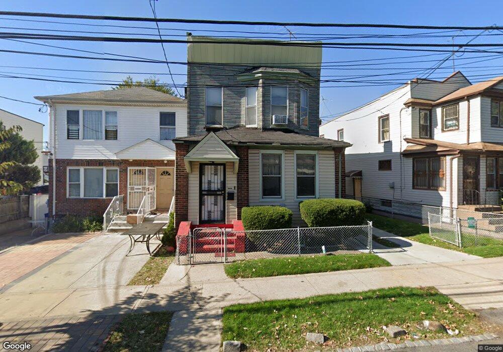 10516 171st St, Jamaica, NY 11433 - photo 1