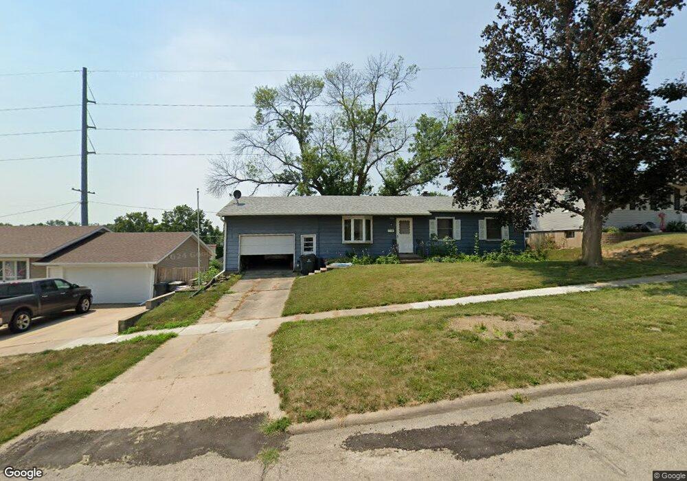 900 18th St NW, Cedar Rapids, IA 52405 - photo 1