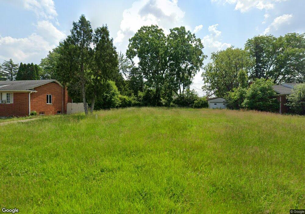 3512 Ridgecliffe Dr, Flint, MI 48532 - photo 1